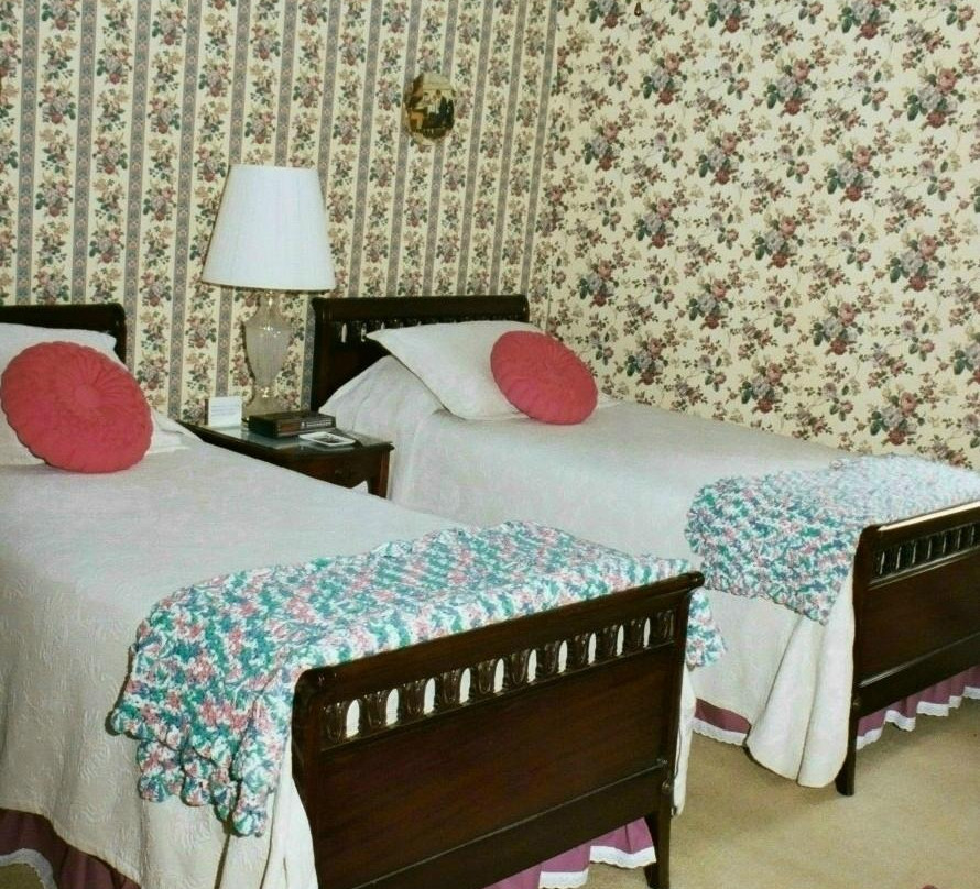 Forest Dale酒店住宿-Rosebelle's Victorian Inn