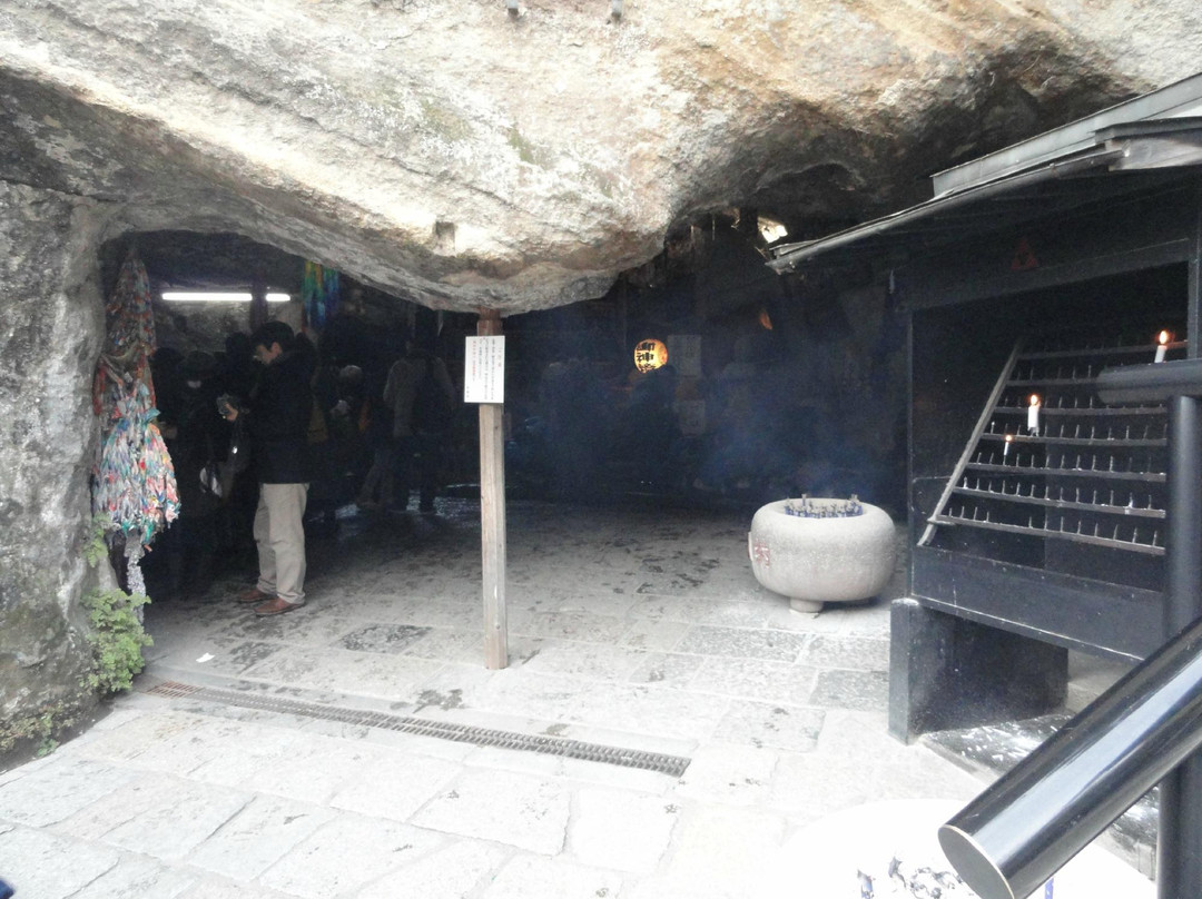 钱洗弁财天宇贺福神社-镰仓市必去景点