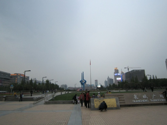 泉城广场-济南市必去景点