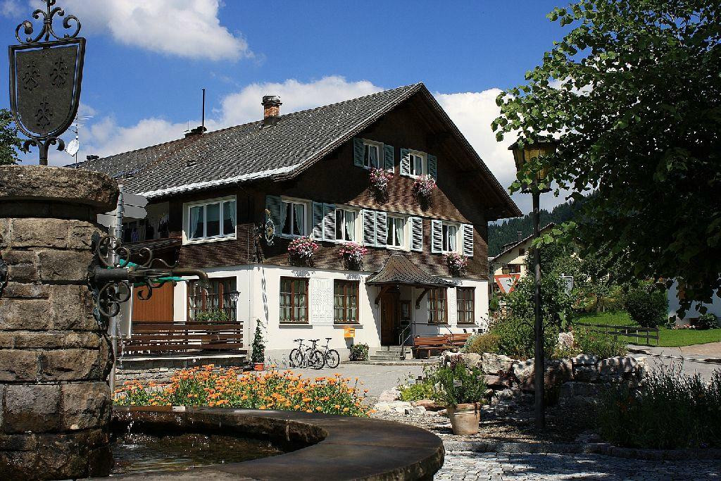 Sibratsgfall酒店住宿-Der Hirschen