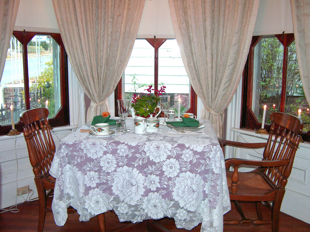 Isaac Hilliard House Bed and Breakfast主图