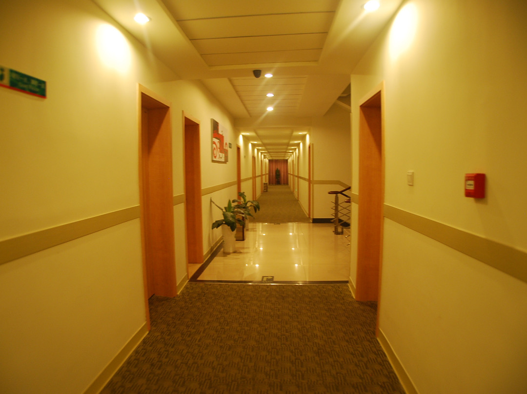 军转大酒店主图