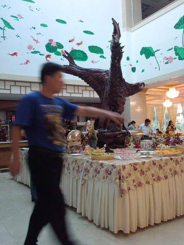 活发大酒店（曼听公园店）主图