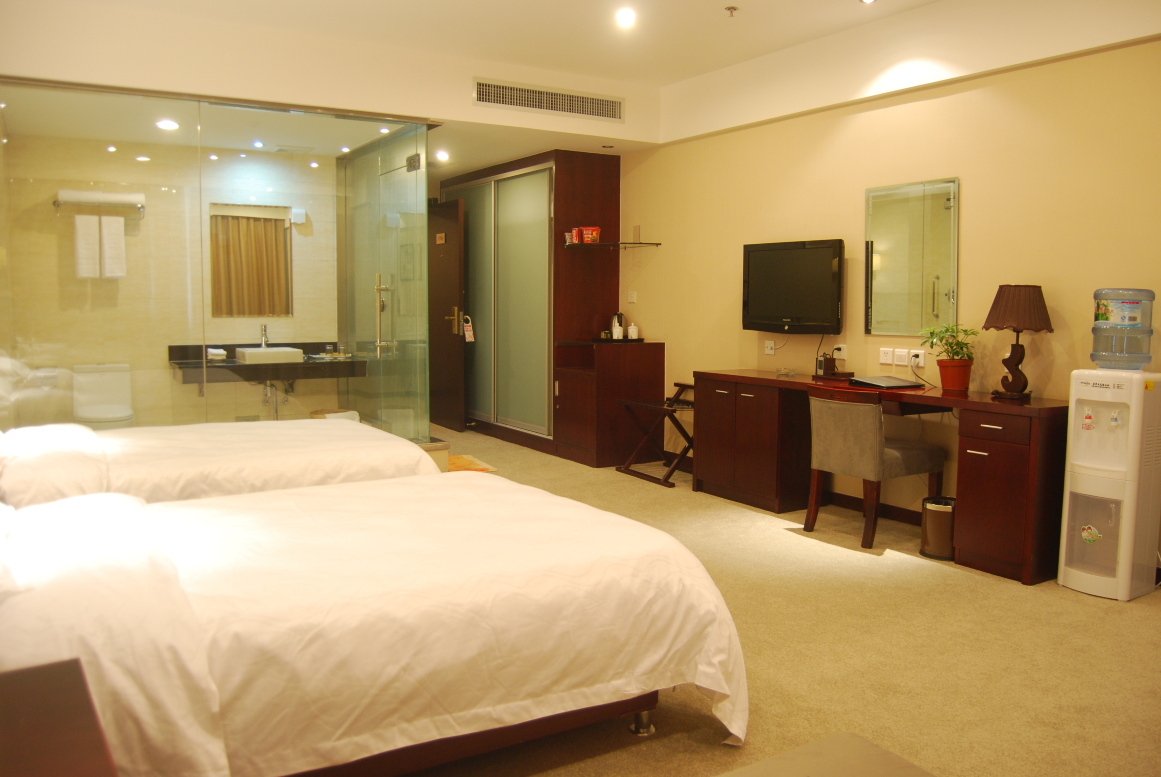 圣基大酒店（潍坊火车站泰华城店）-客卧