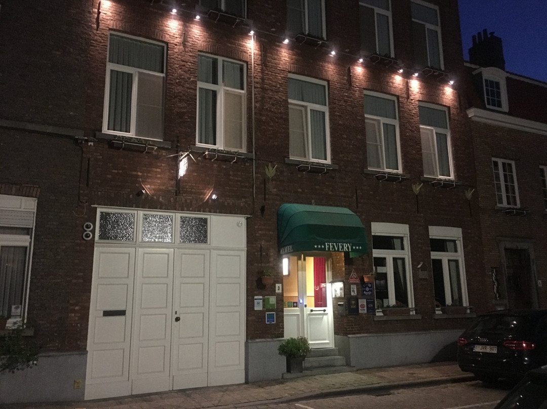 狂热酒店主图