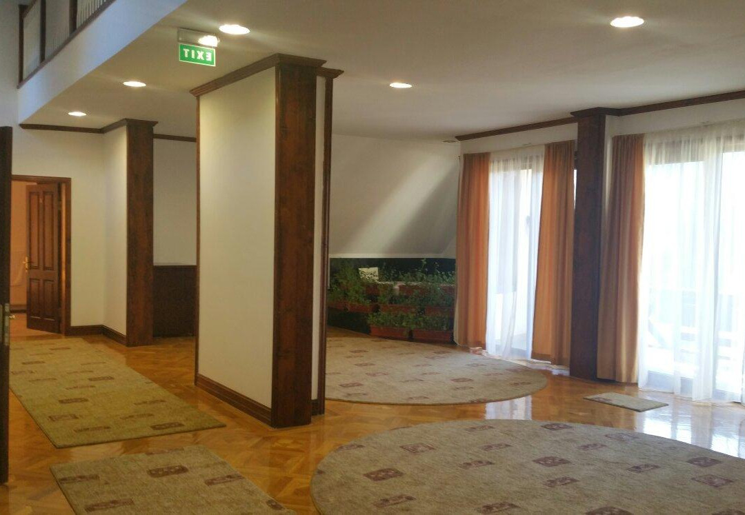 Tesila酒店住宿-Cabana Izvoarele Doftanei