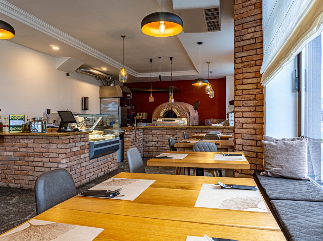 Rosso Italian Restaurant & Pizza