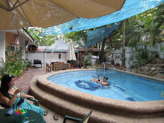 RedDoorz Plus @ Lagoon Beach Resort Zambales