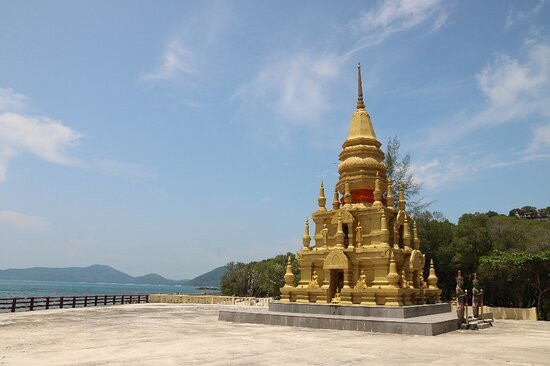 Pagoda Laem Sor Temple景点图片