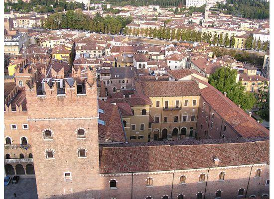 Torre dei Lamberti-维罗纳必去景点
