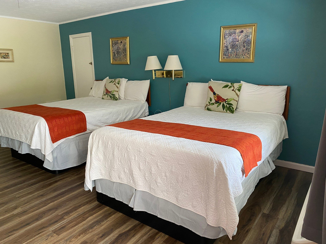 Meadowlark Motel with Restaurant & Bar主图