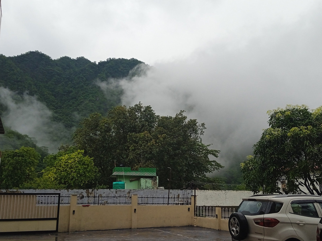 Jonk酒店住宿-Tapovan New Residency By FTP Hotels