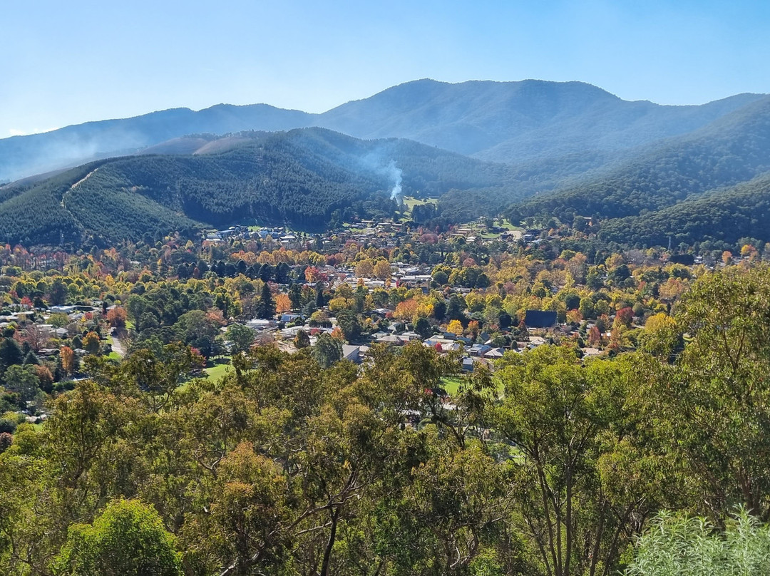 Huggins Lookout-布赖特必去景点