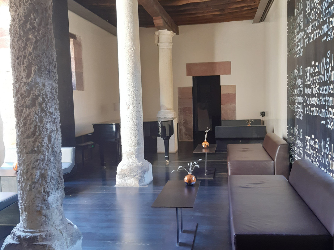 El Convento de Mave主图