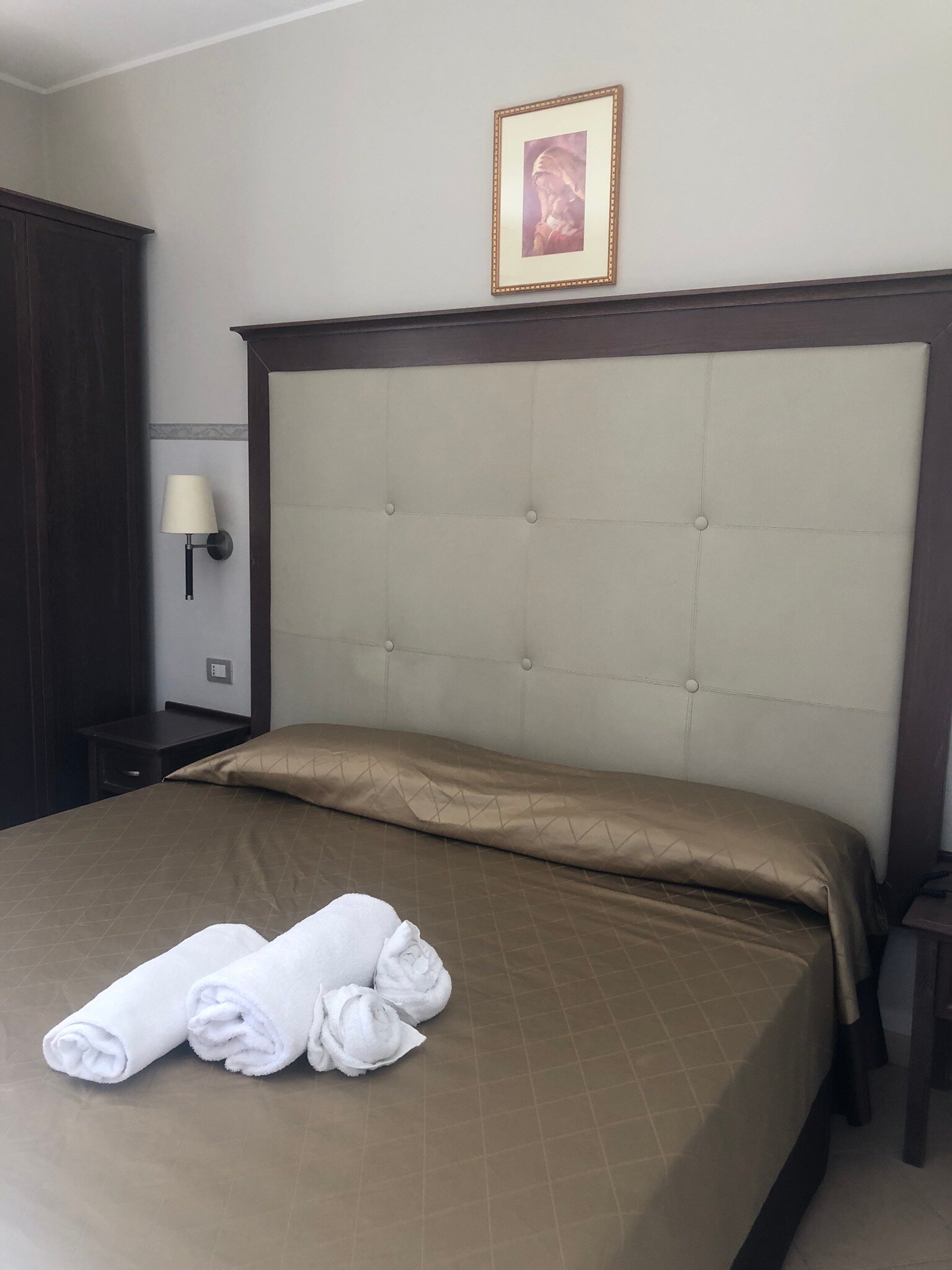 维托里奥埃马努埃莱酒店-官方
