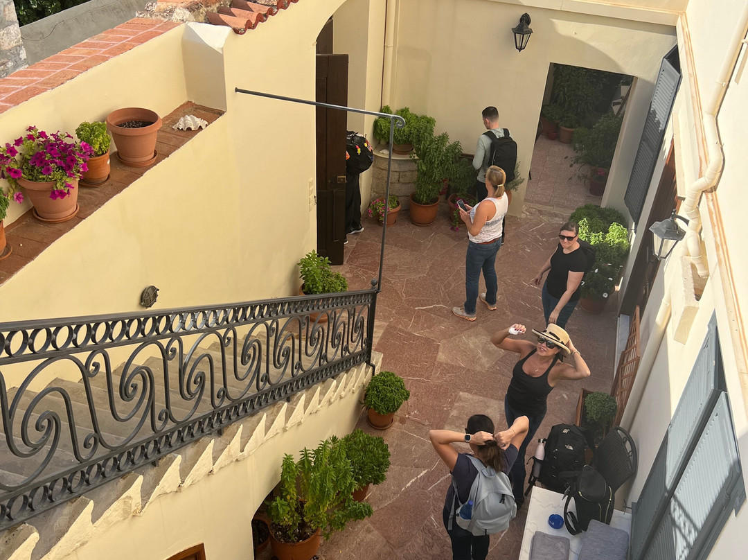 斐德拉酒店主图