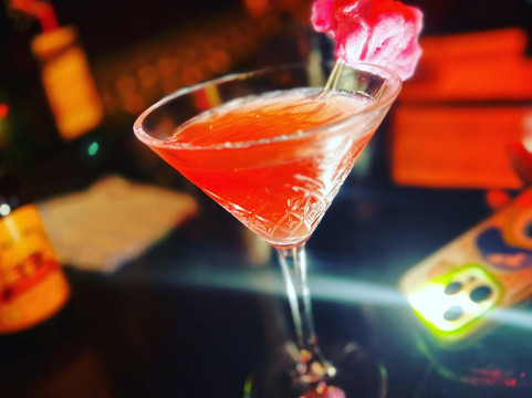 Men of Steel-奥克兰中心地区必去景点