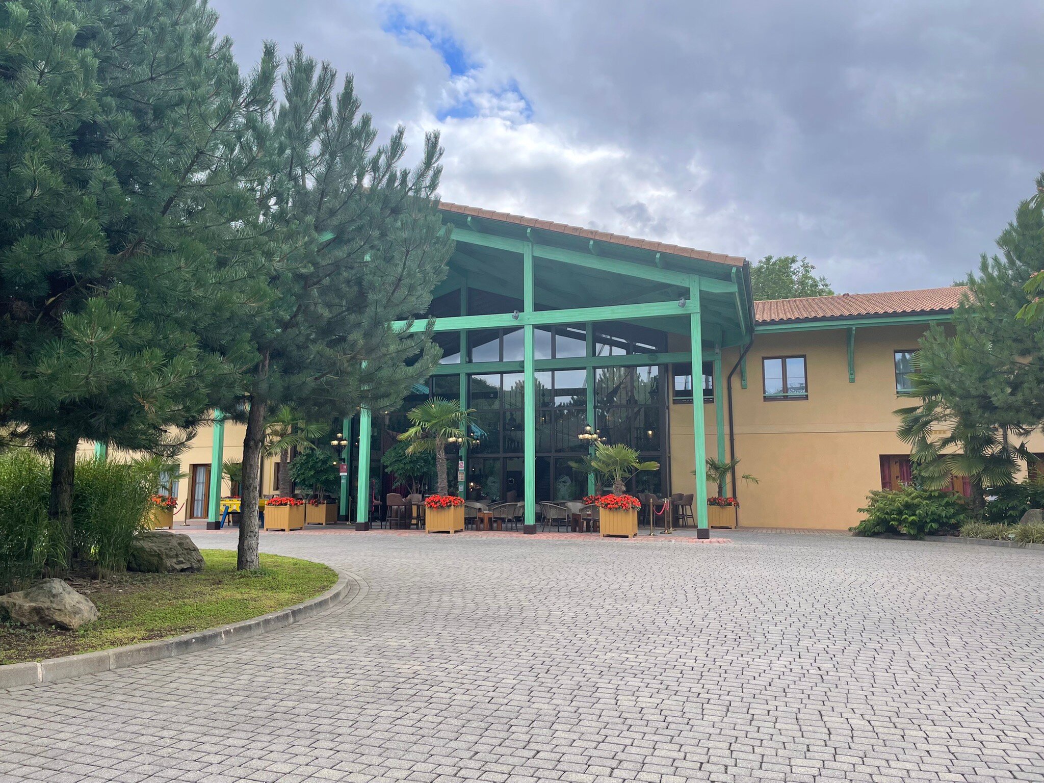 Hotel des Pirates-官方