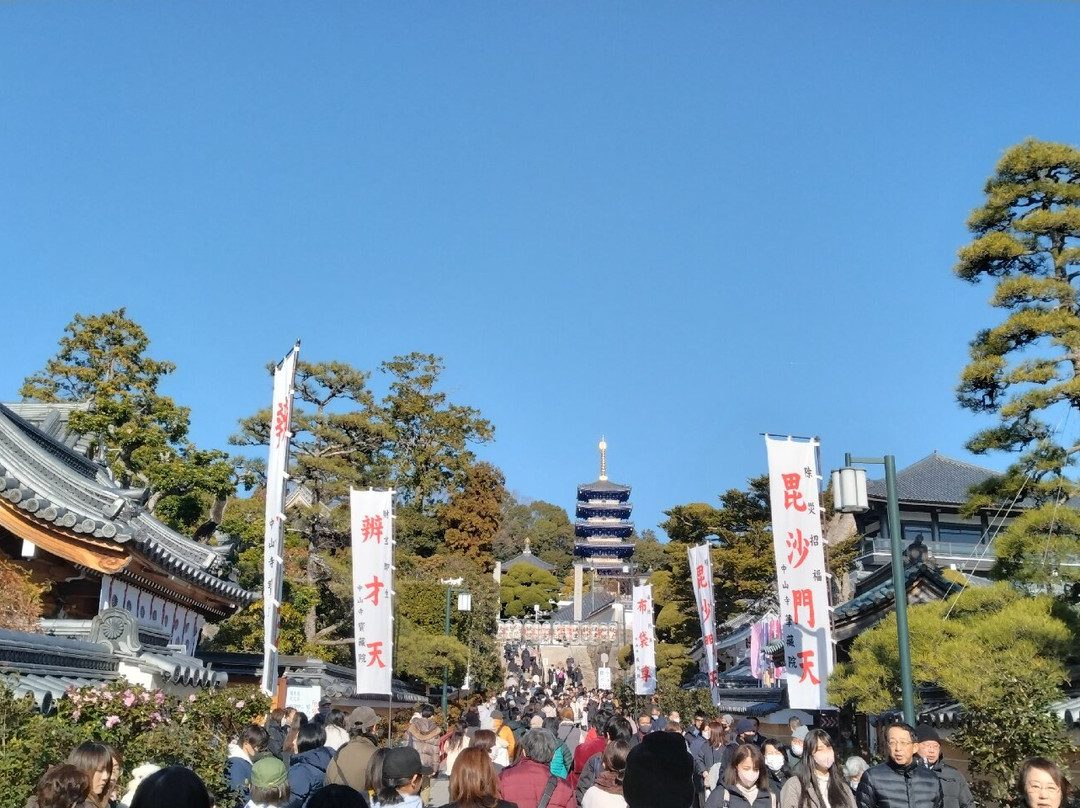 Nakayama-dera-宝冢市必去景点