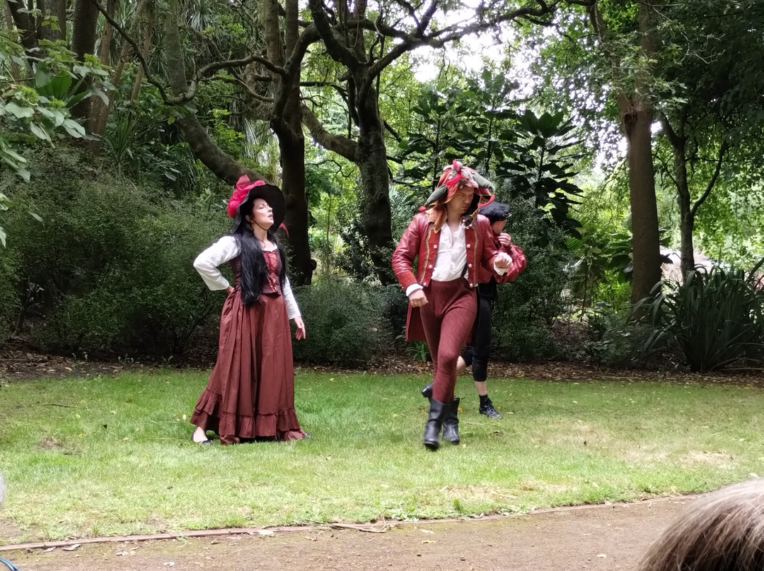 Botanical Gardens-坎普尔顿必去景点