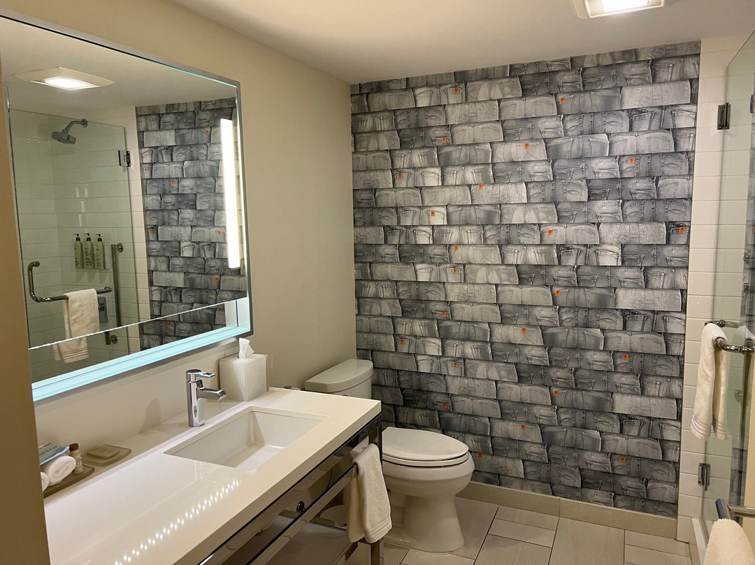 埃德蒙顿机场万丽酒店主图