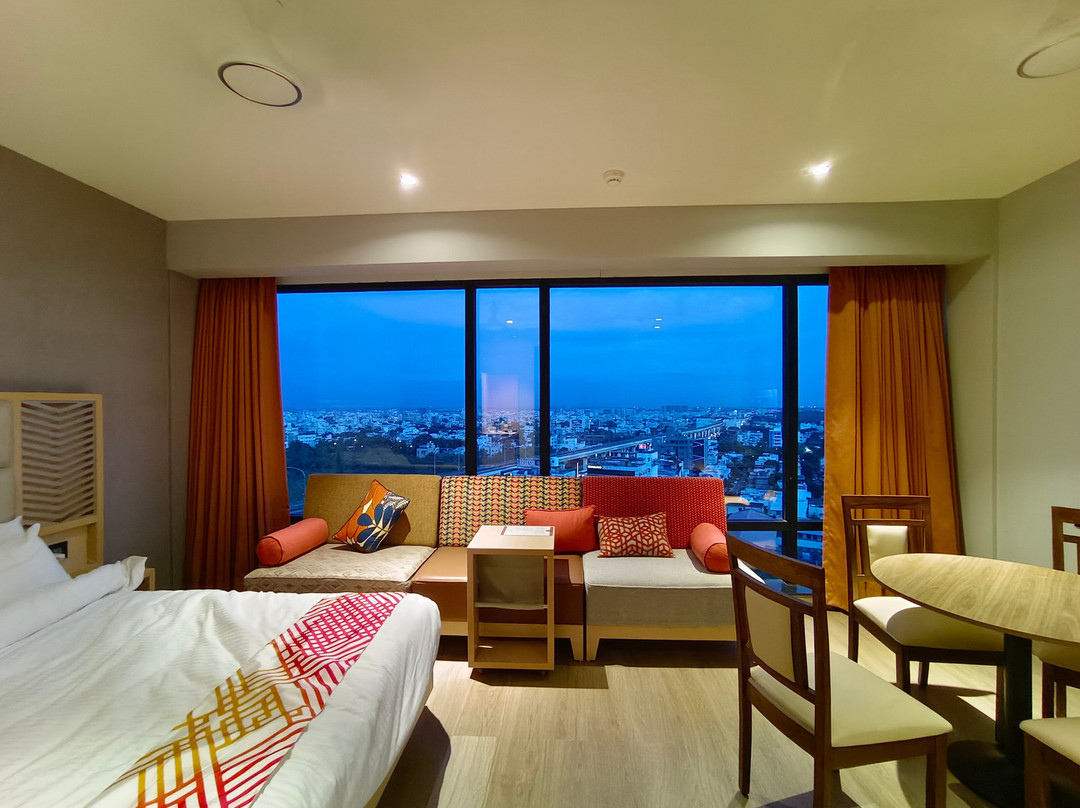 Ginger Nagpur, Airport Road