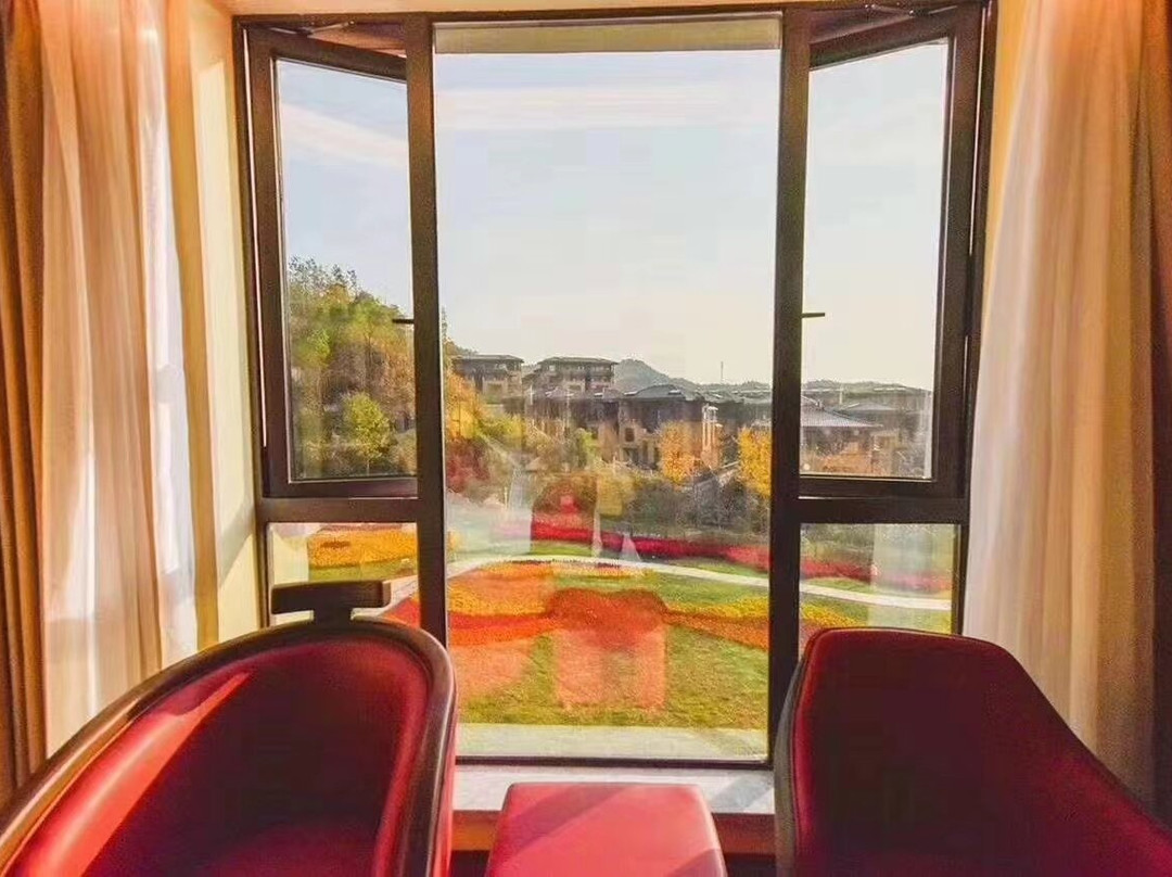 英山九龙湾华美达温泉度假酒店