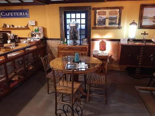 Antiquário Passado Presente-Cambuquira必去景点