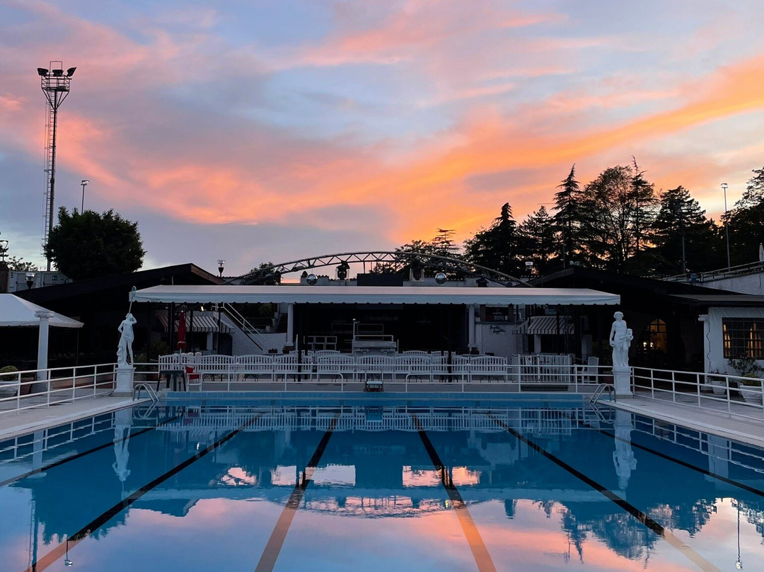 Lido dei Calanchi-Baiso必去景点