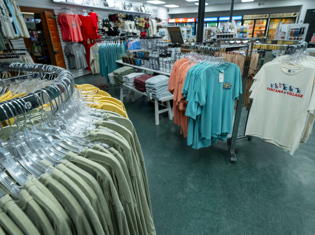 Fontana Village General Store-Fontana Dam必去景点