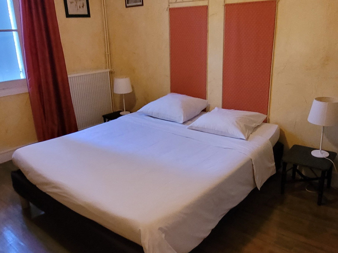 Les Gues Rivieres主图