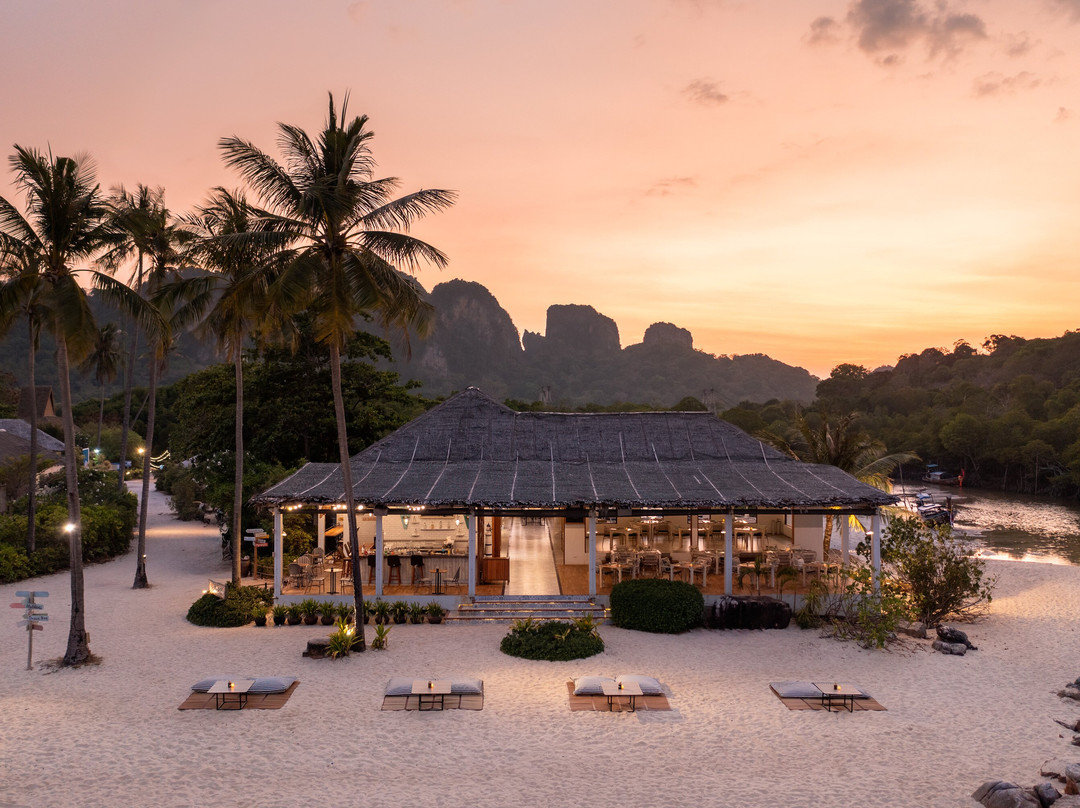 Miss Olive Oyl At SAii Phi Phi Island Village