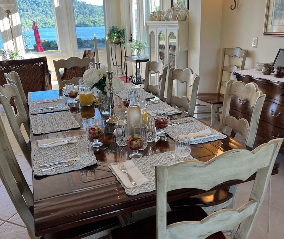 Riverside Inn Bed & Breakfast主图