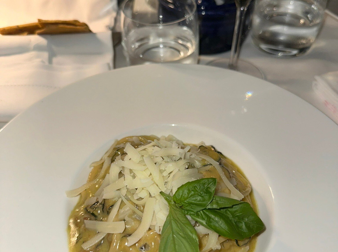 P Garden Lounge Bar & Restaurant
