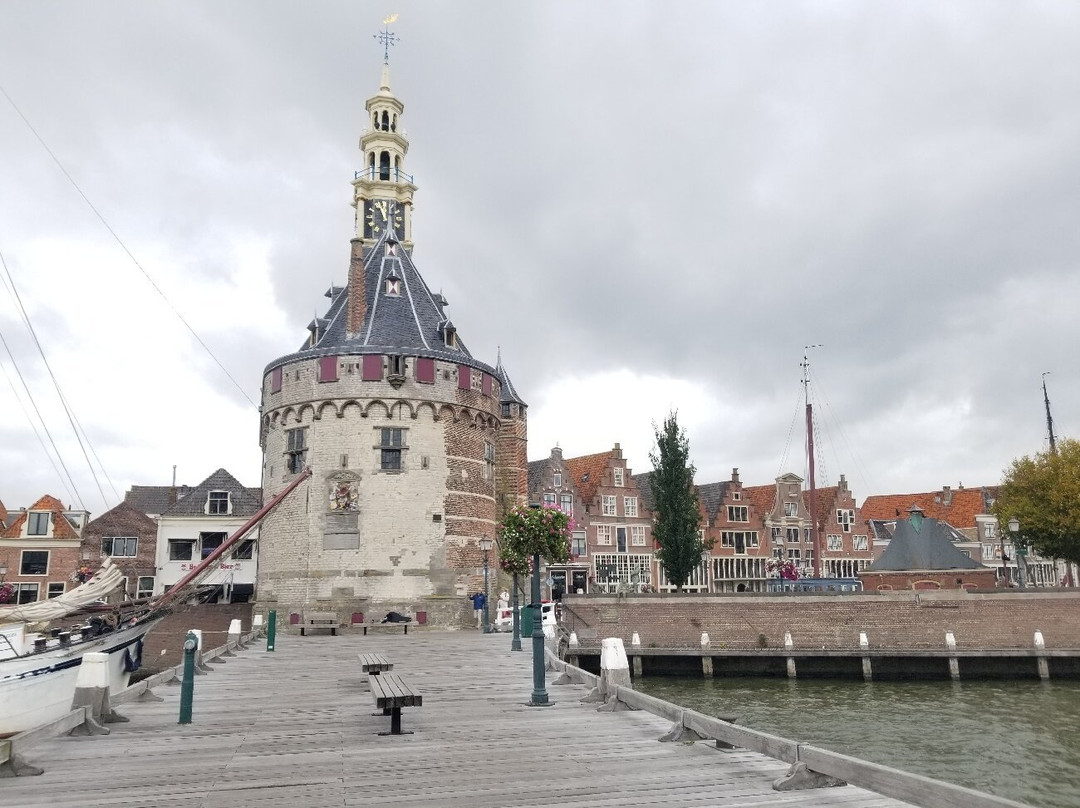 Hoofdtoren Hoorn uit 1532-1534-霍伦必去景点