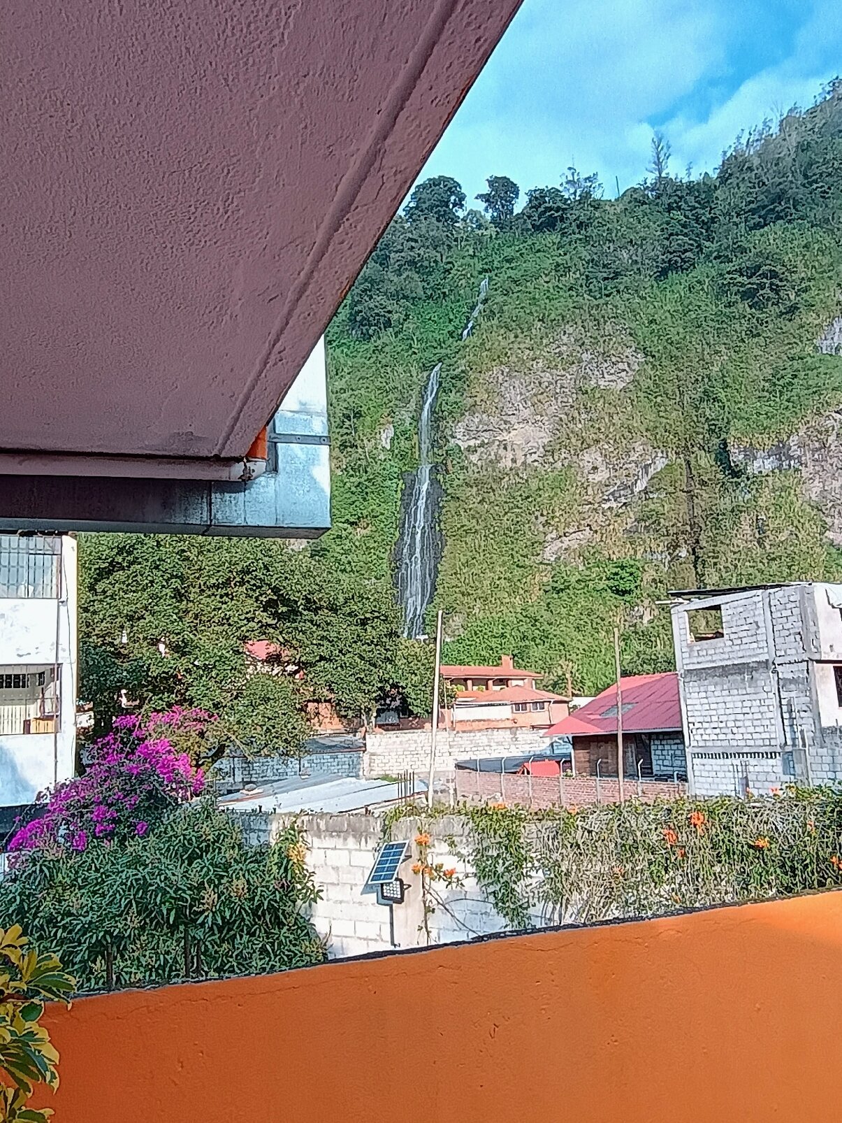 Hostal Chimenea-官方