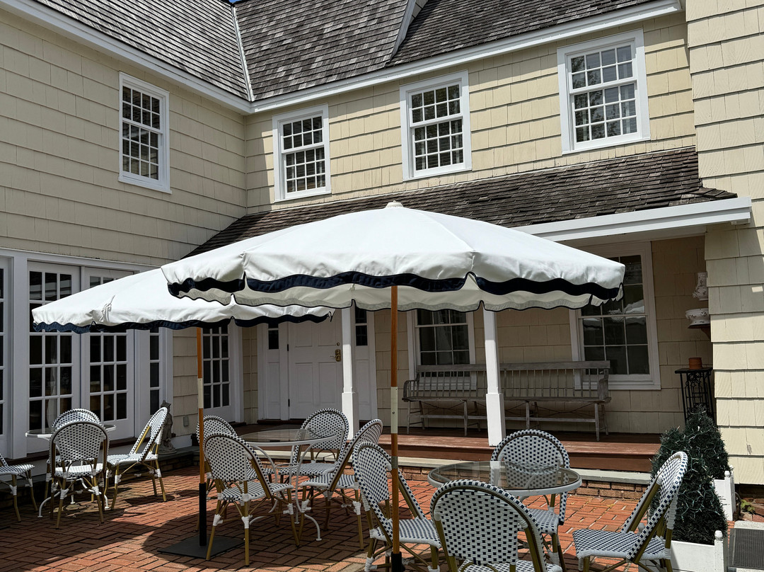 The 1708 House主图