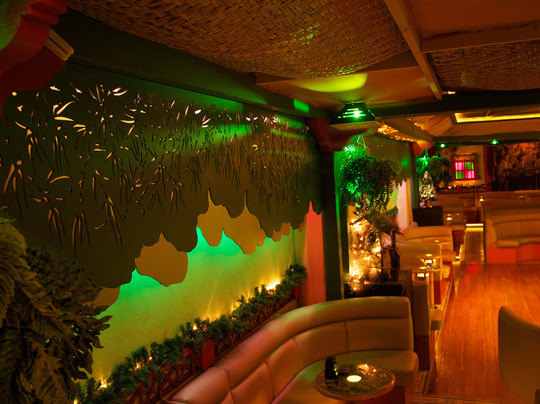 Portón Caldense Discoteca-卡利必去景点