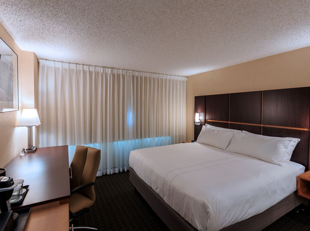 NCED Hotel and Conference Center主图