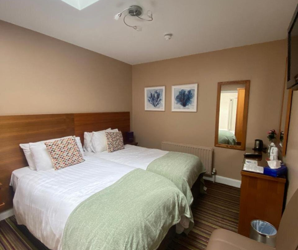 Bay Guest Lodge