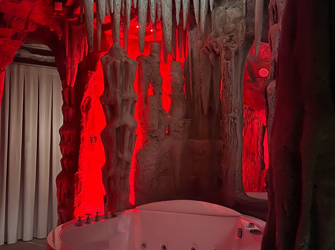 卡洛赛罗酒店主图