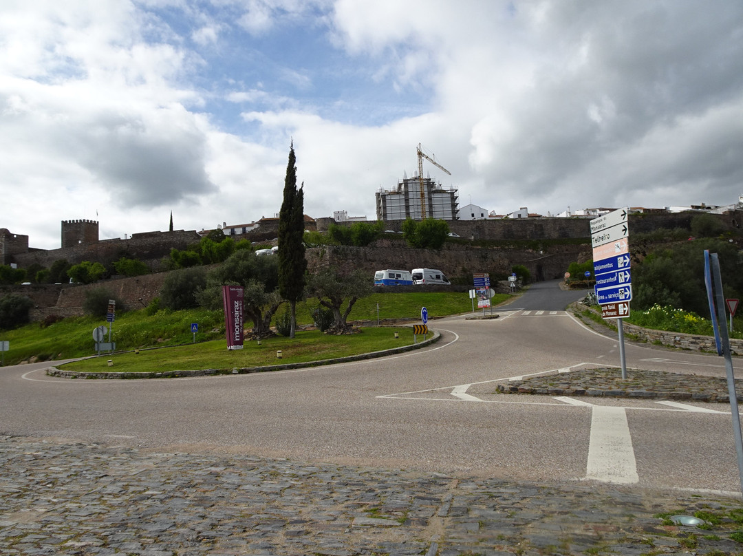 Monumento de Homenagem ao Cante Alentejano-蒙萨拉斯必去景点