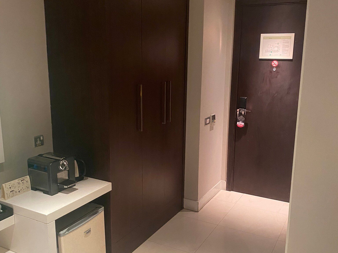 小麦贝克酒店主图