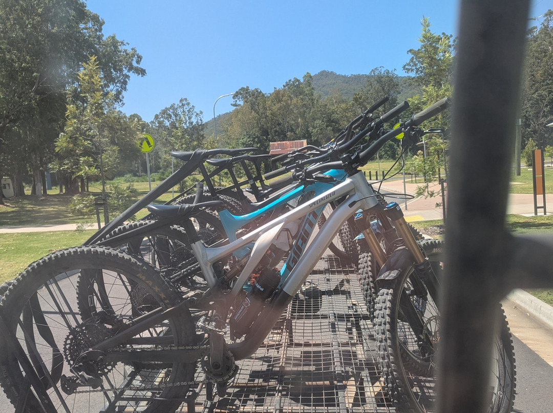 Off Camber MTB Shuttles-Finch Hatton必去景点