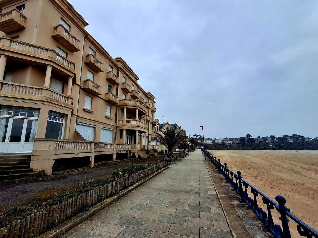 Grande Plage De St Lunaire-Saint-Lunaire必去景点