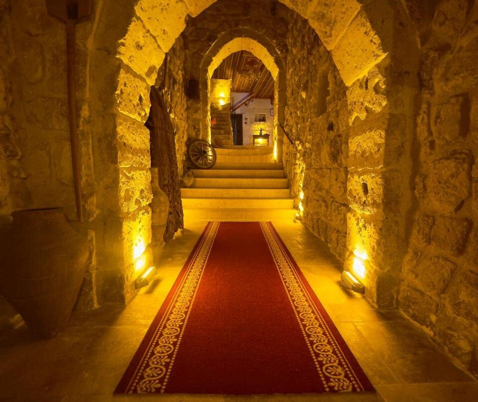 Euphoria Cave House