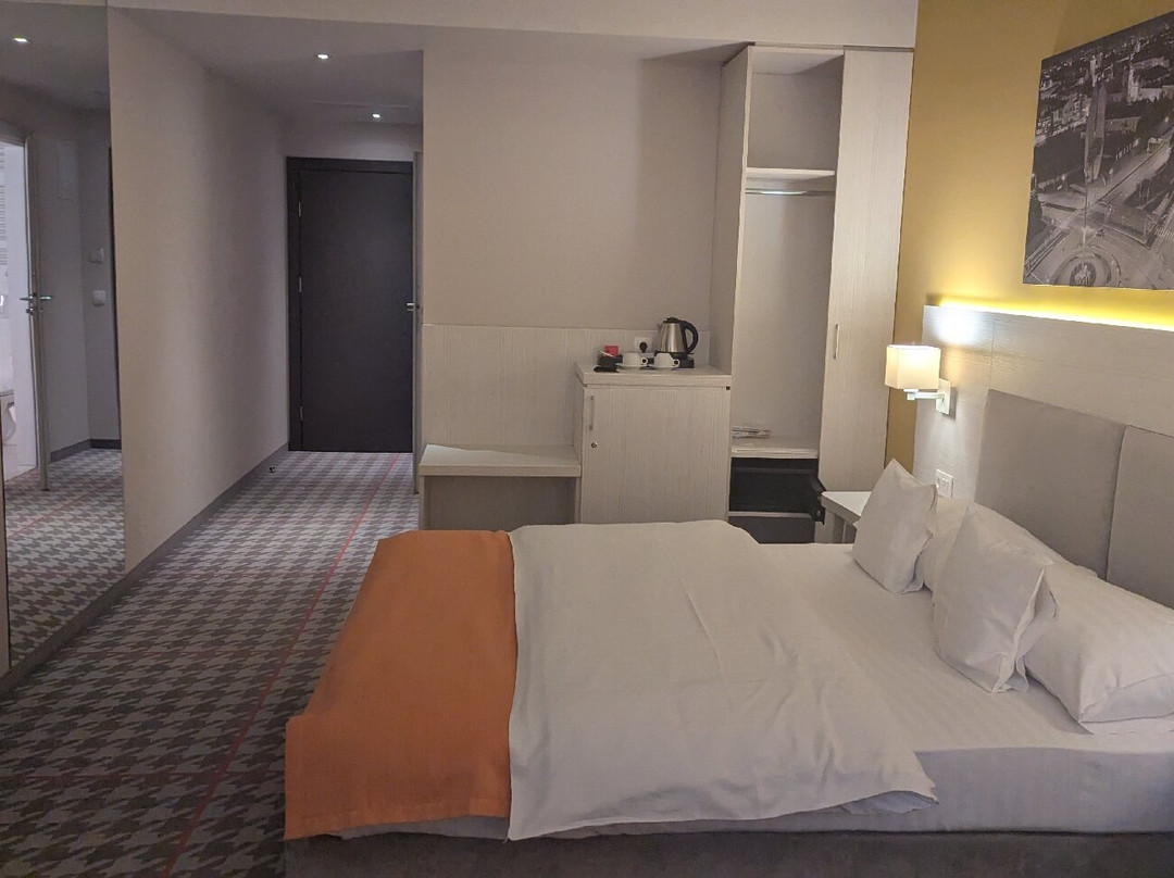Hotel Metropolitan主图