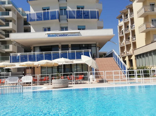 Hotel Condor主图