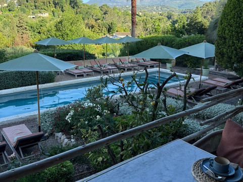 托勒布兰奇酒店主图