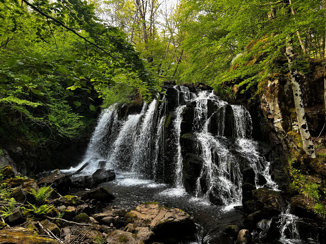 Cascades des Touzes-Saint-Chely-d'Aubrac必去景点
